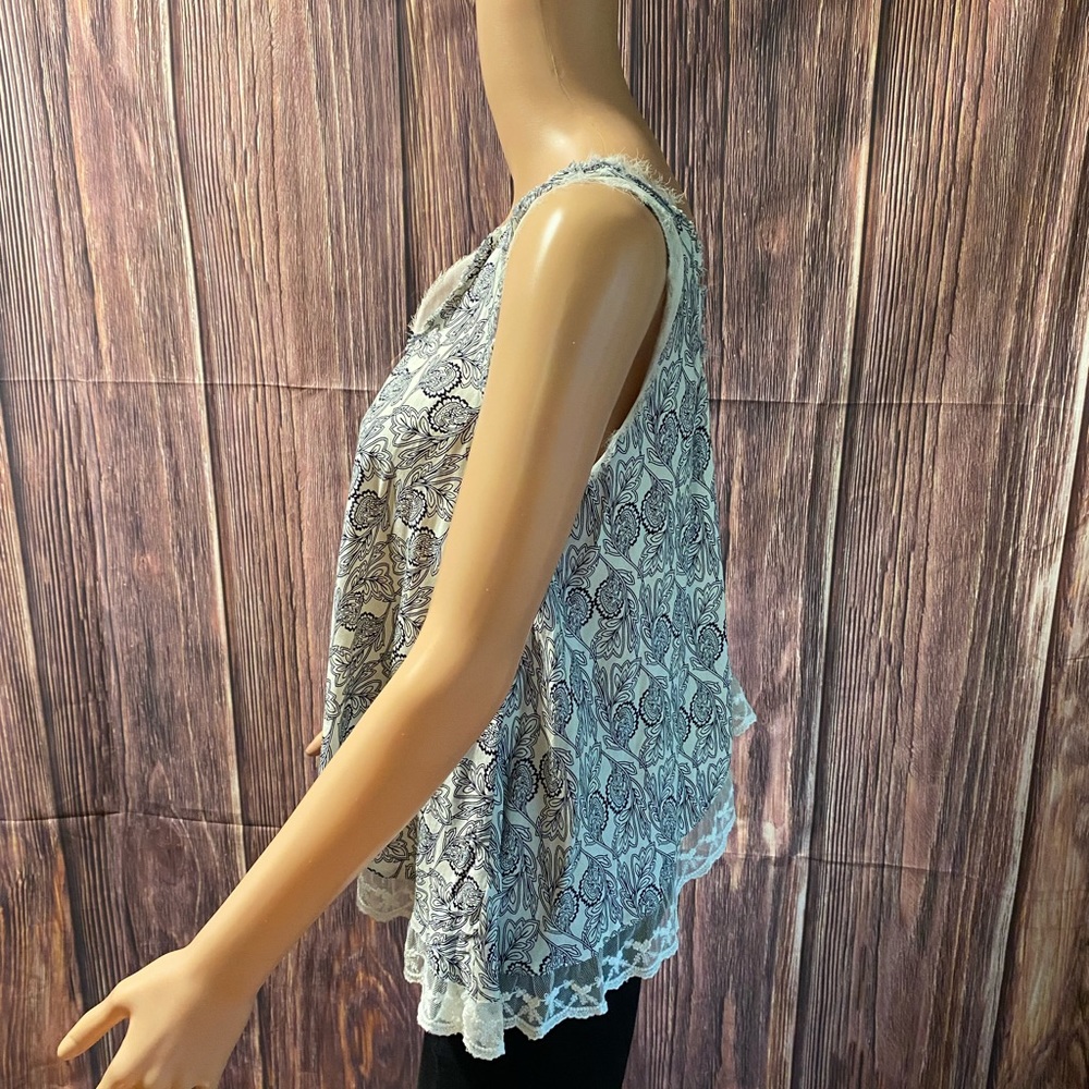Altar’d State size xs light blue & white feather lace lined boho tank top - Picture 10 of 16